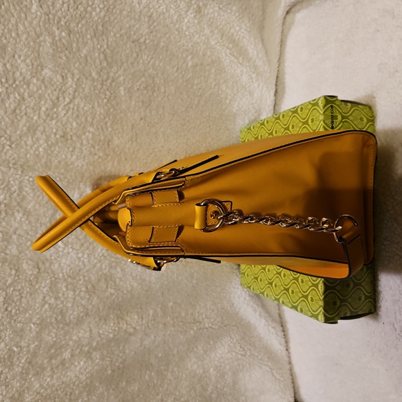 Michael Kors Large Hamilton Tote Sunflower W/ Goldtone Hardware Large - Picture 2 of 6